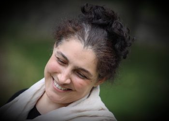 زنان مبارز در کشمکش جنگ و صلح