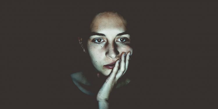 معضلات و مشکلات زنان و نقش شان در ادبیات افغانستان